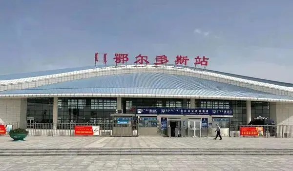 深圳到鄂爾多斯貨運站-上門提貨-一對一服務(wù)