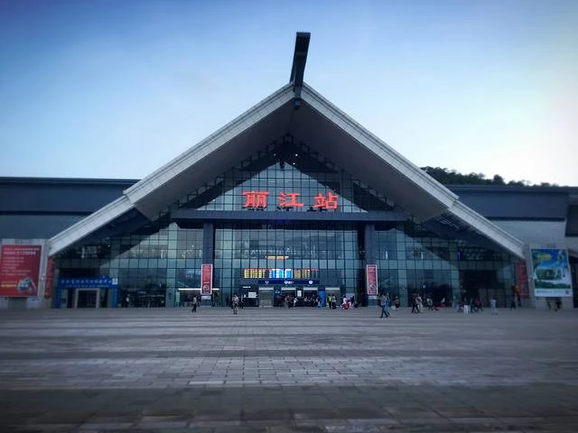 深圳到麗江貨運(yùn)公司_深圳到麗江貨運(yùn)專(zhuān)線